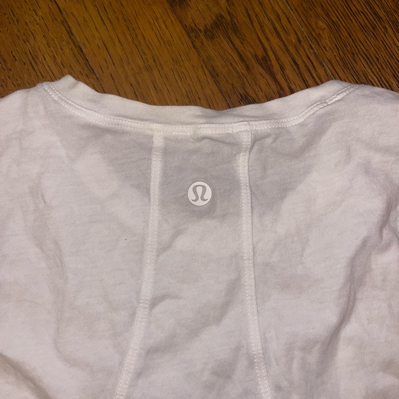 Lululemon {White Muscle Love Tank Top} Size 6. - Picture 4 of 4